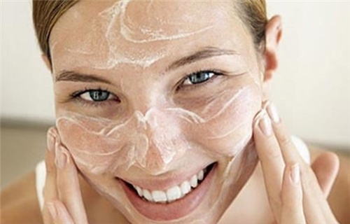 Hướng dẫn rửa mặt đúng cách với 7 bước giúp da mịn màng ngừa mụn