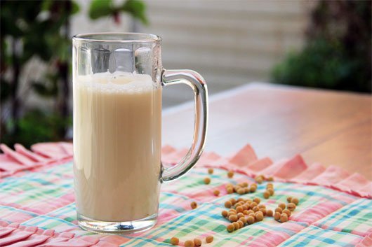6 lý do bạn nên uống sữa đậu nành